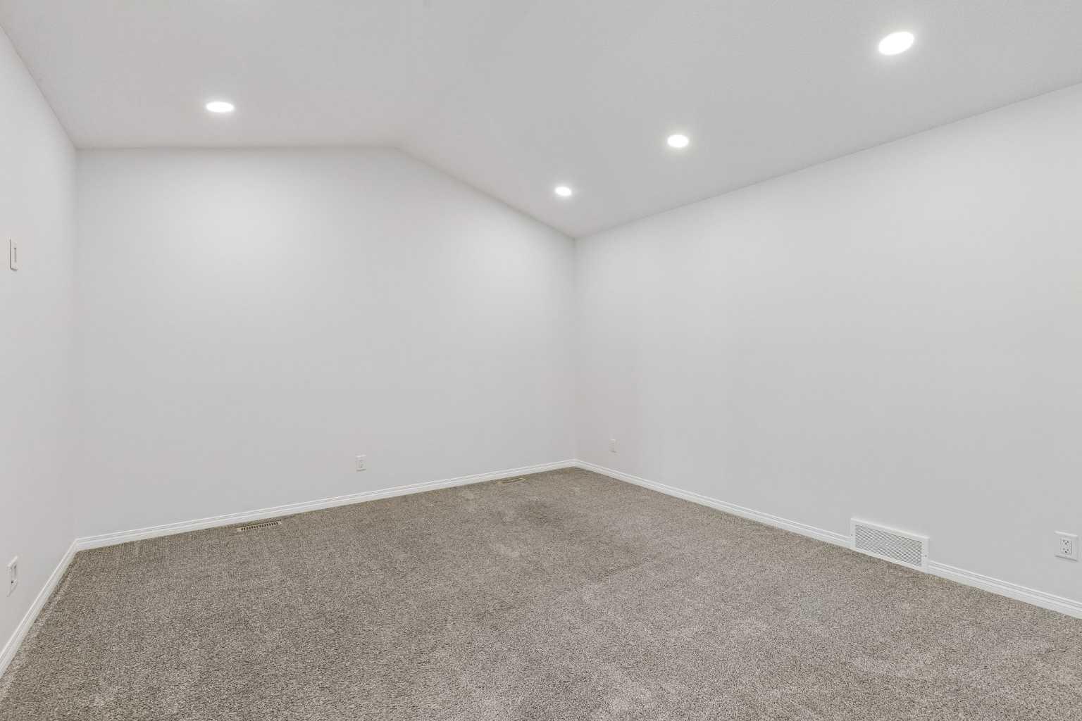 22 Lucas Terrace NW