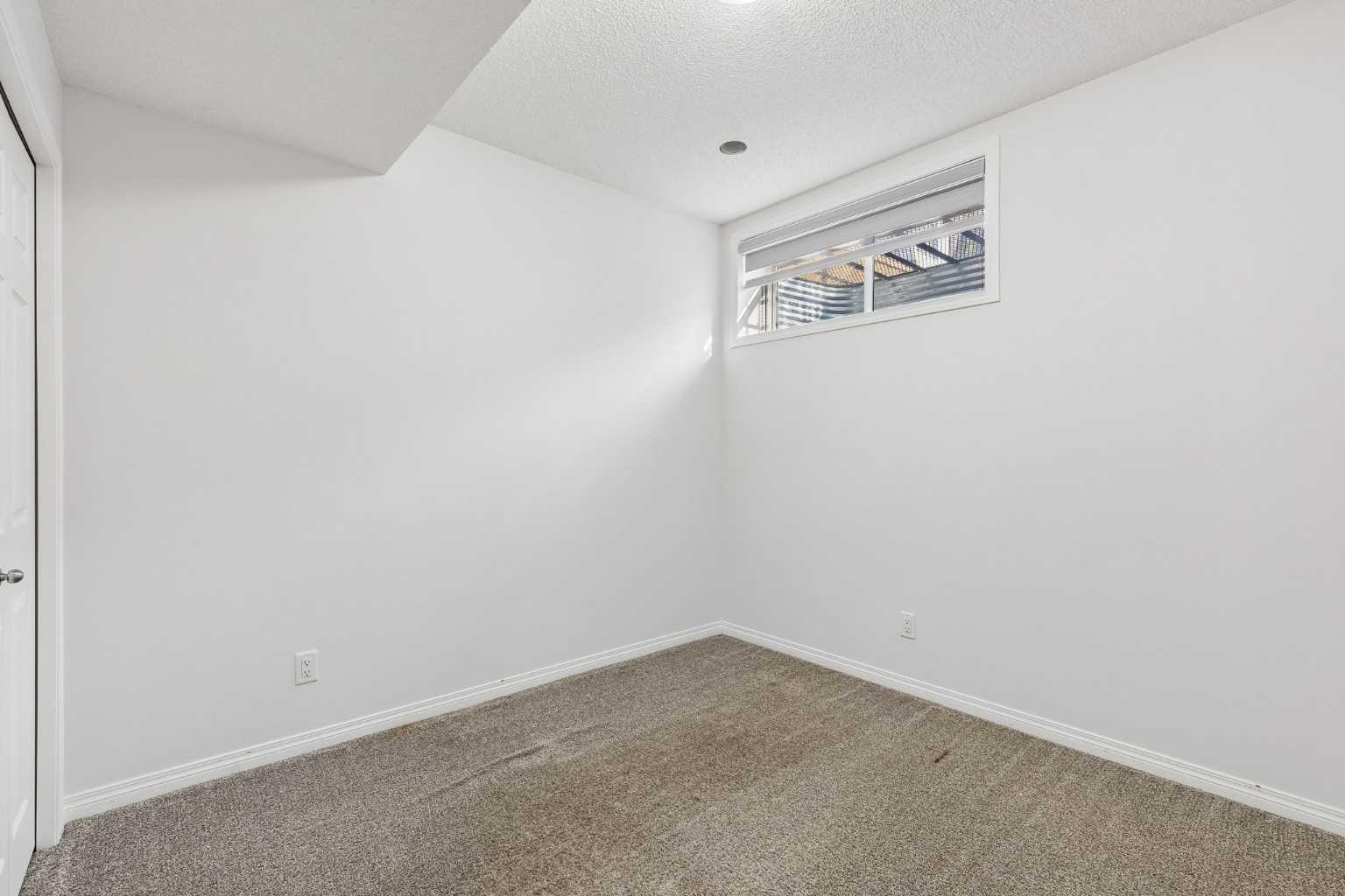 22 Lucas Terrace NW