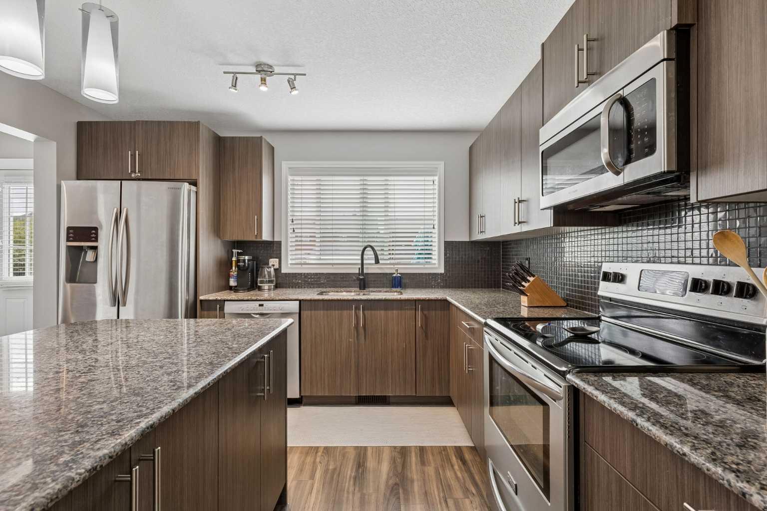 33 Legacy Gate SE