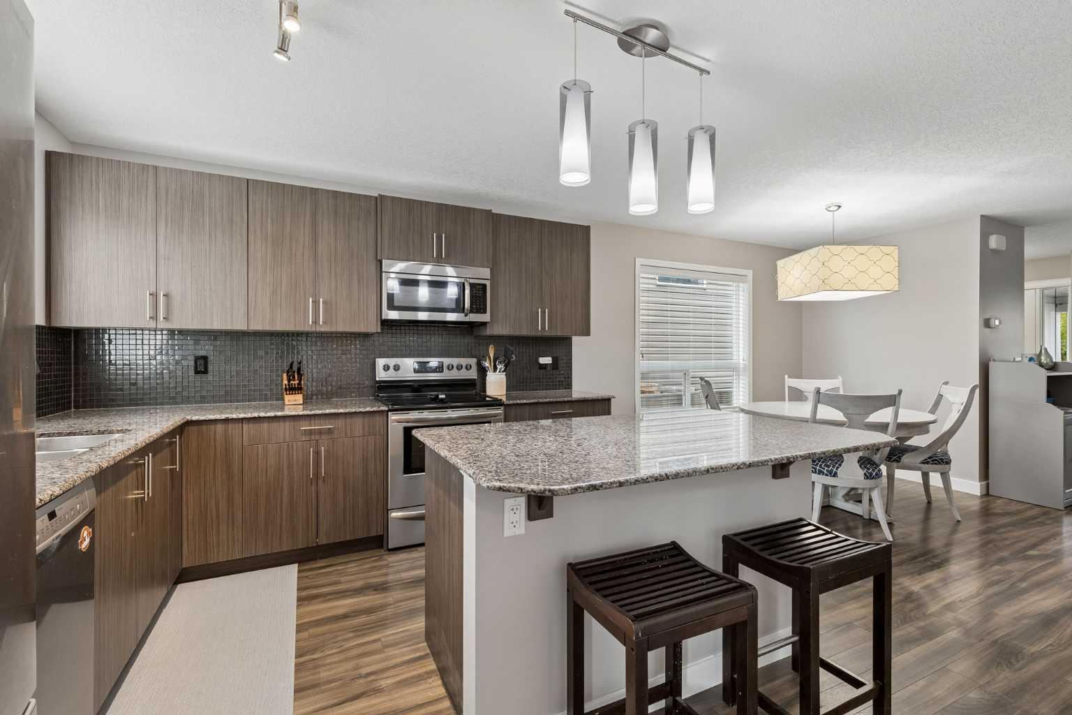 33 Legacy Gate SE