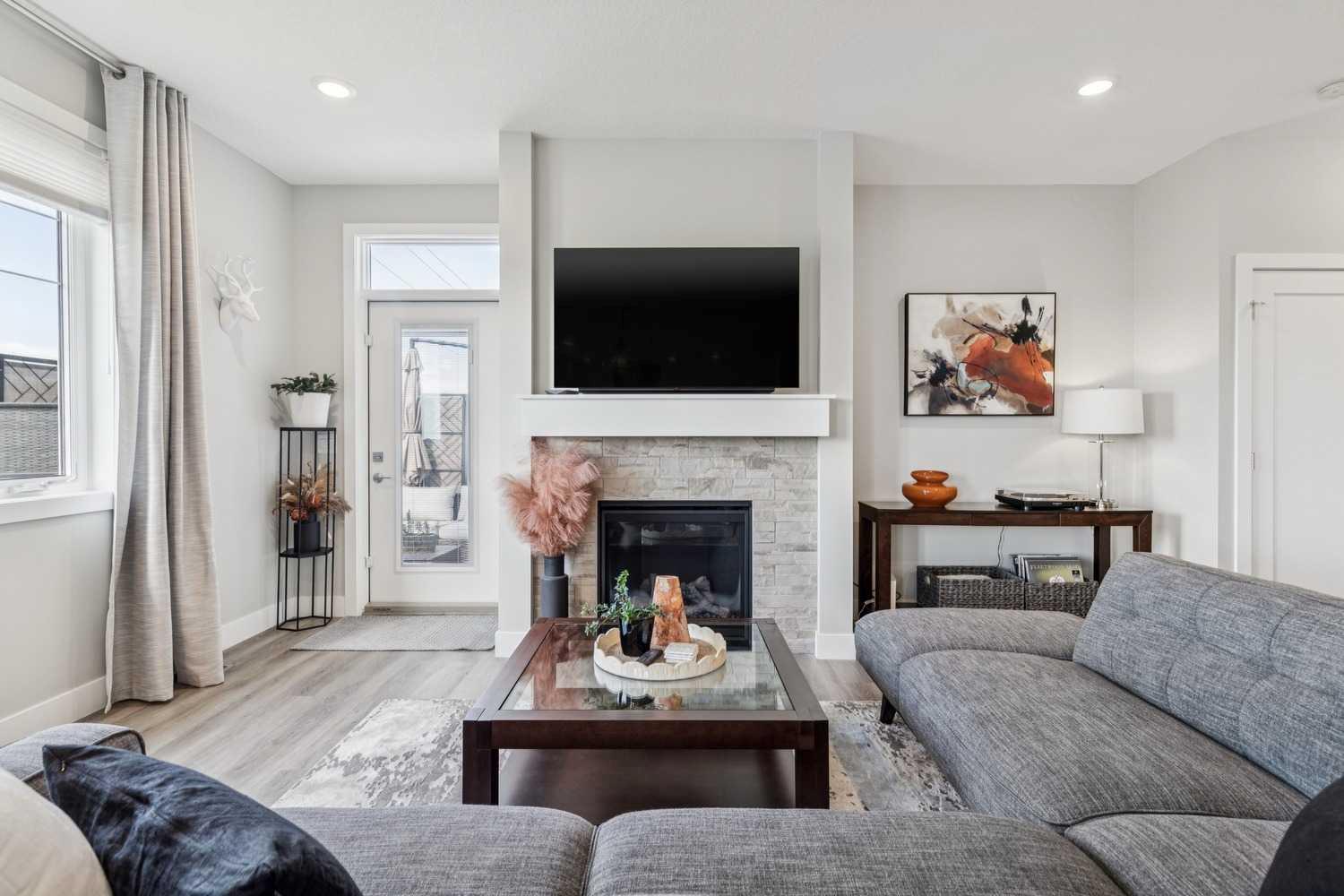 232, 20 Silverado Crest Park SW