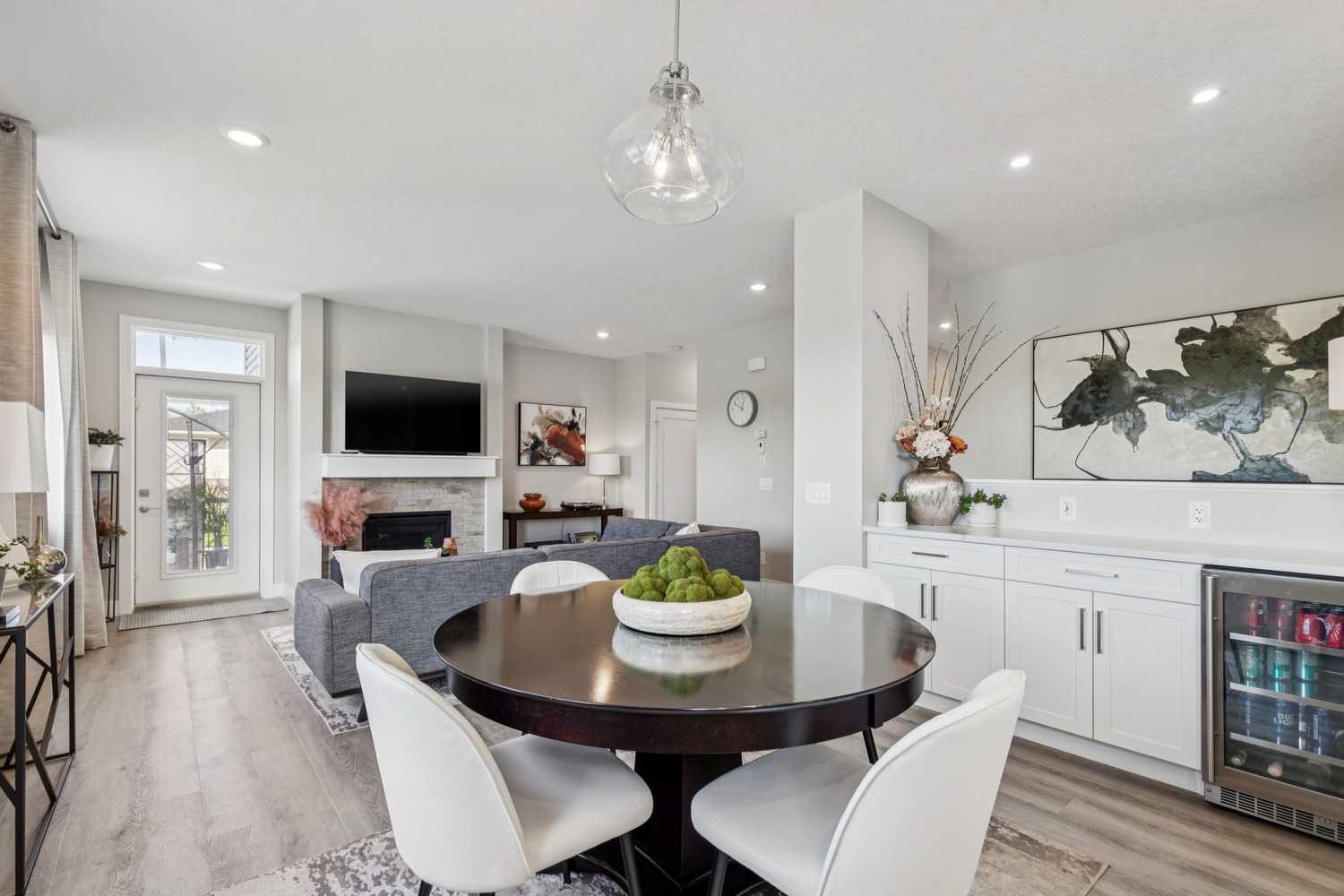 232, 20 Silverado Crest Park SW