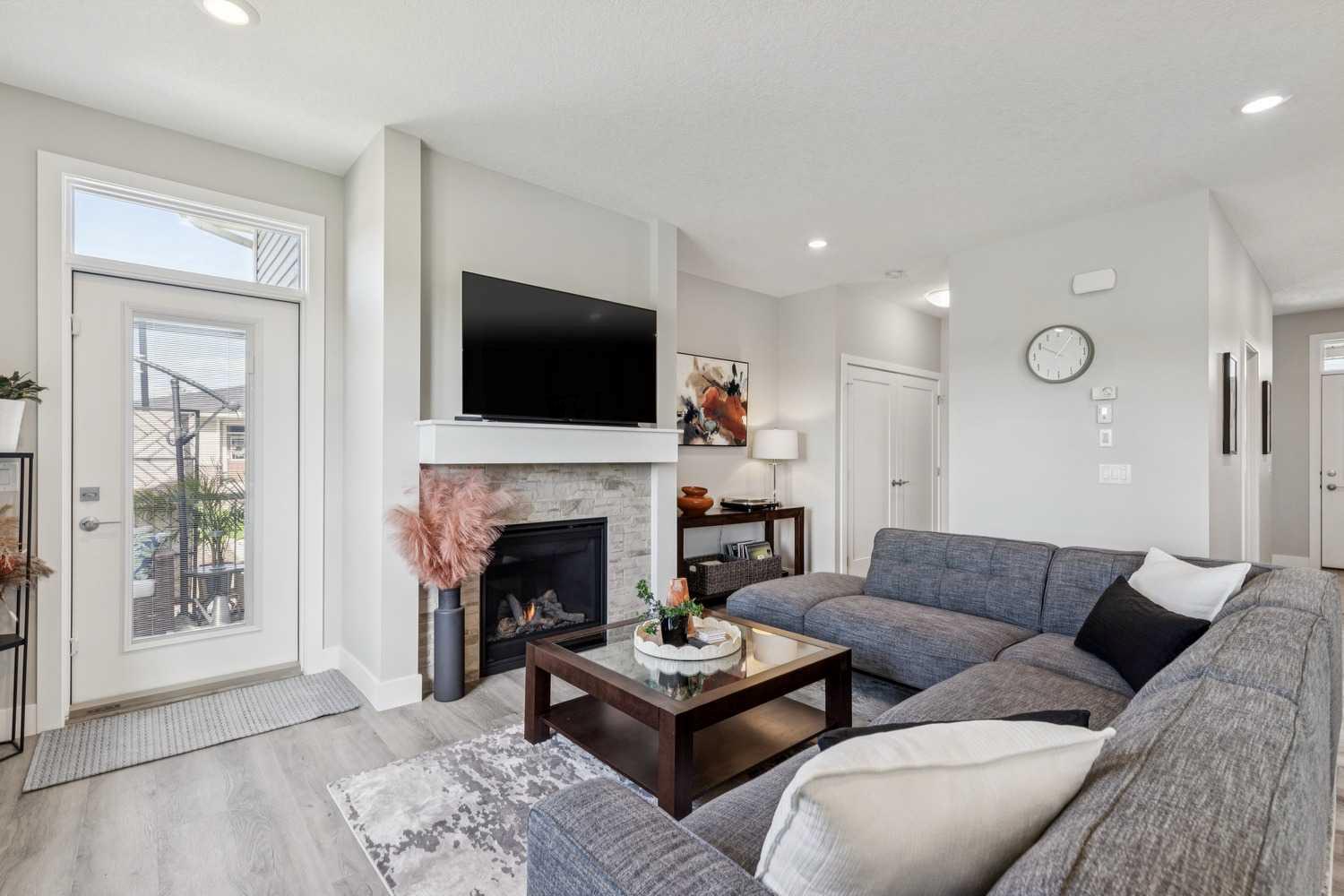 232, 20 Silverado Crest Park SW