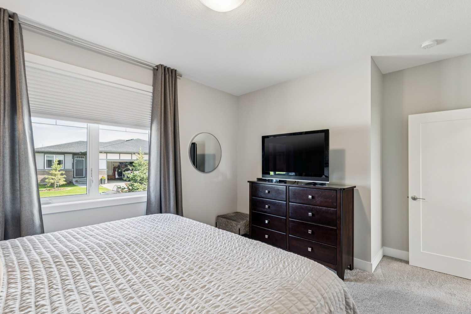 232, 20 Silverado Crest Park SW