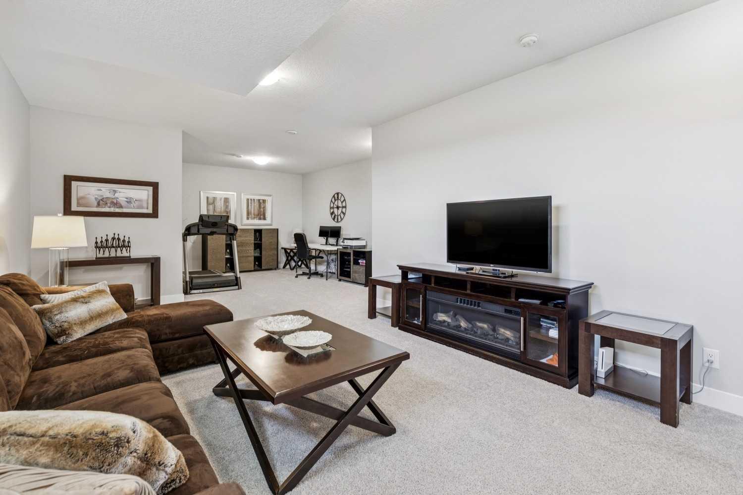 232, 20 Silverado Crest Park SW