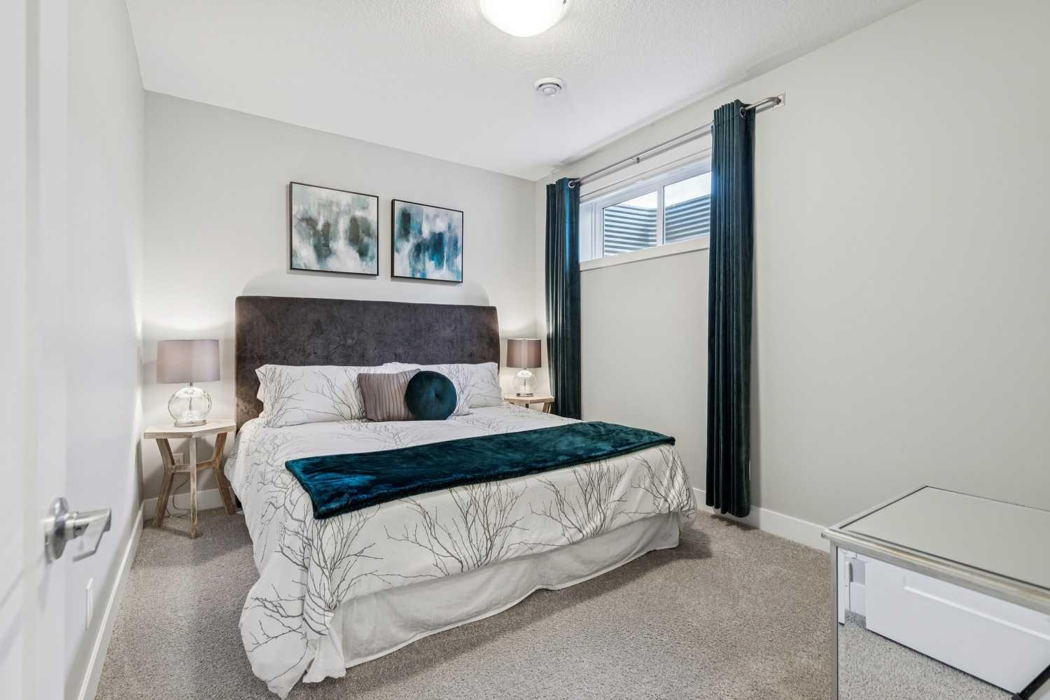 232, 20 Silverado Crest Park SW