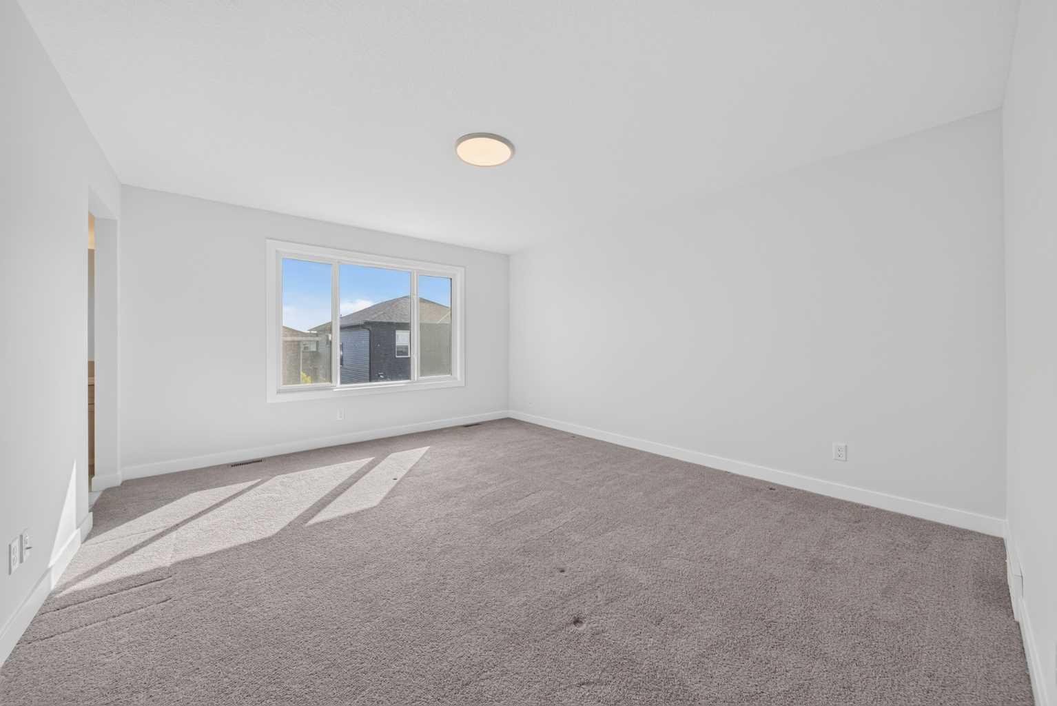 118 Ambleside Heath NW
