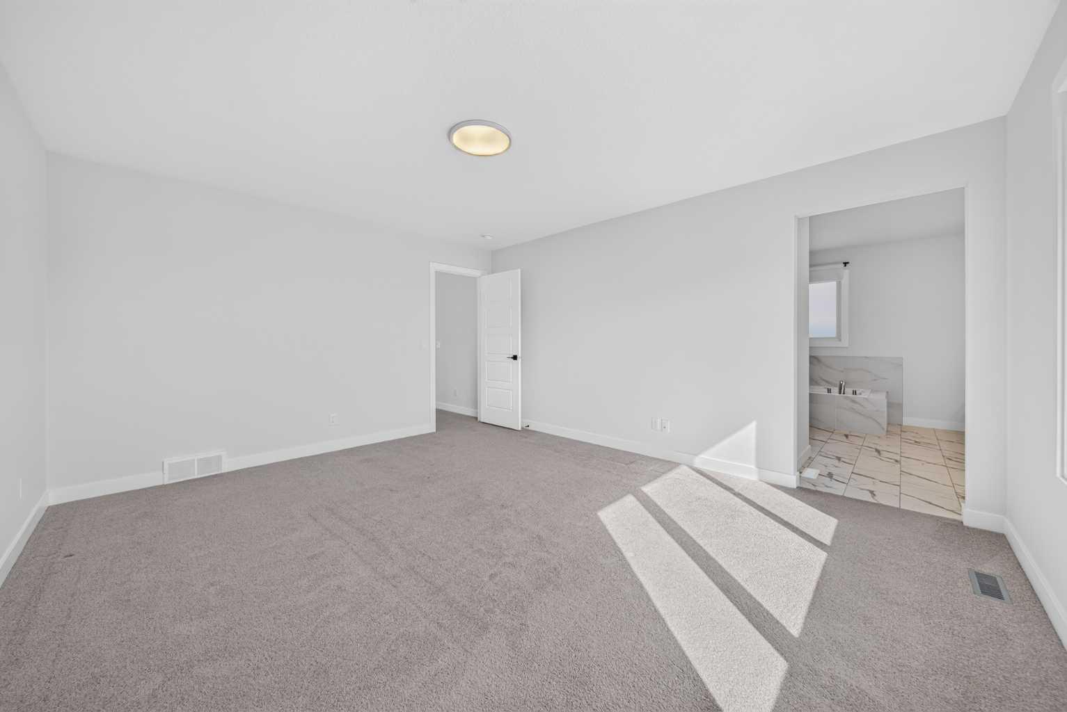 118 Ambleside Heath NW