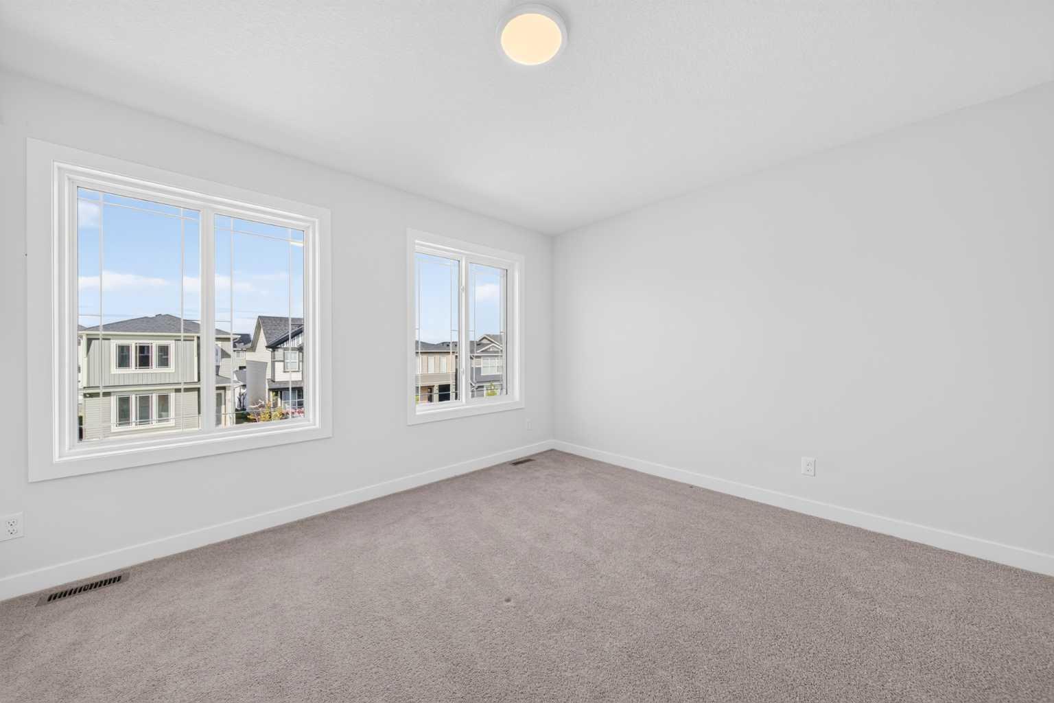 118 Ambleside Heath NW
