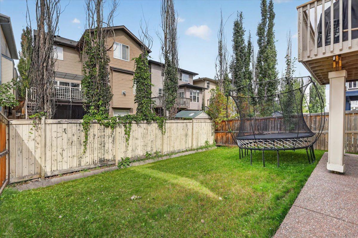 60 Everoak Close SW
