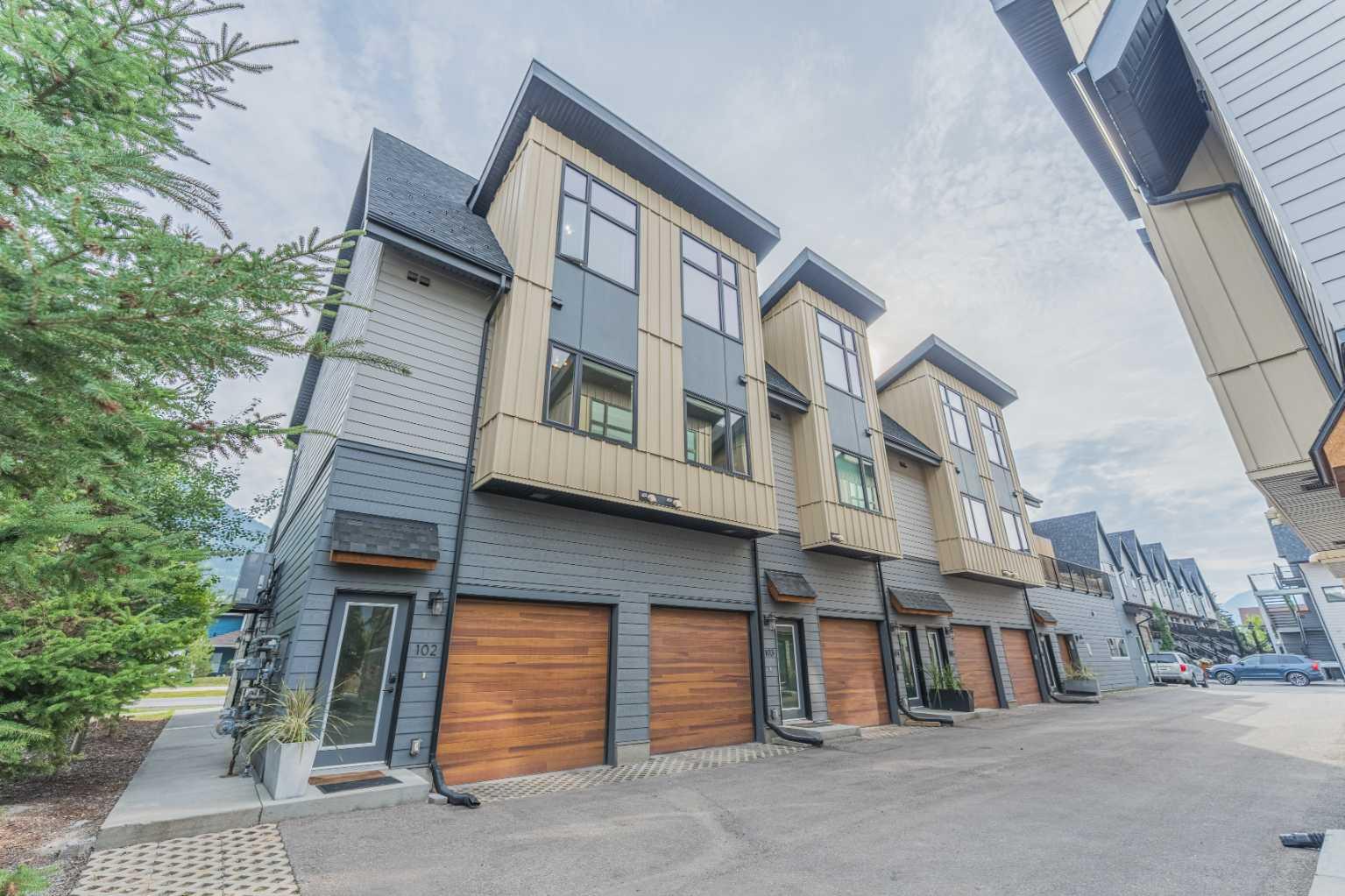 102, 1106 Bow Valley Trail  