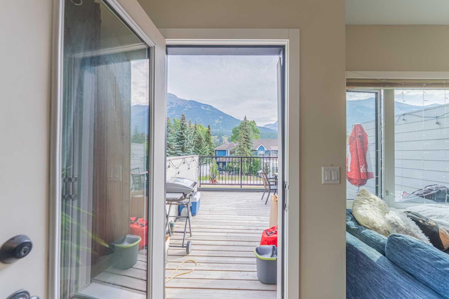102, 1106 Bow Valley Trail  
