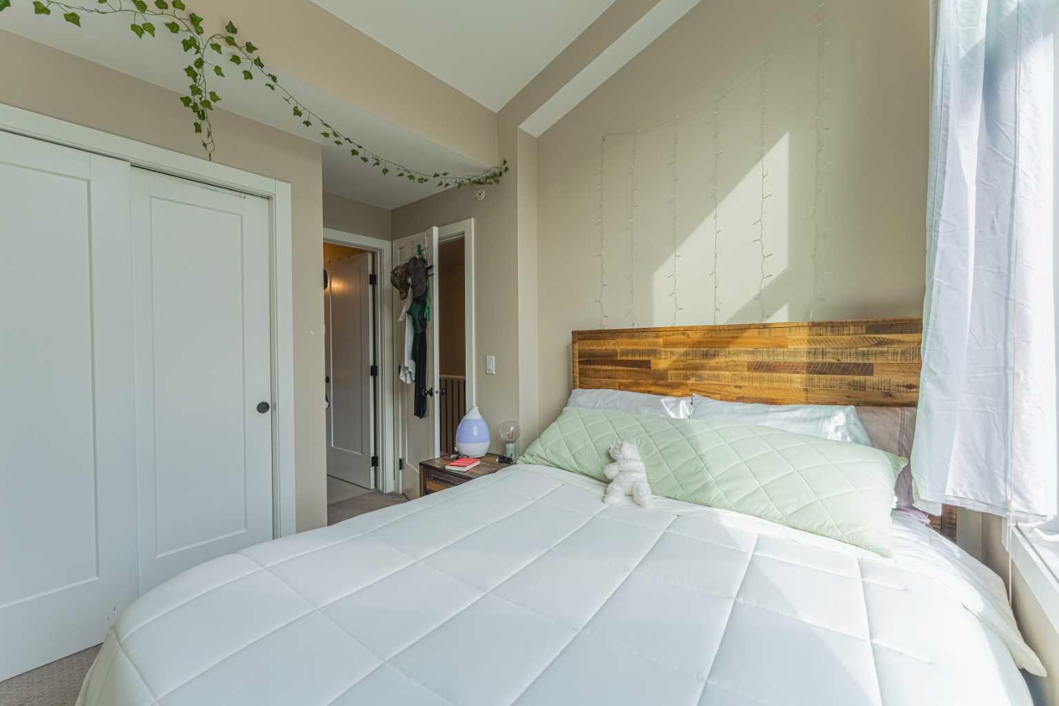 102, 1106 Bow Valley Trail  