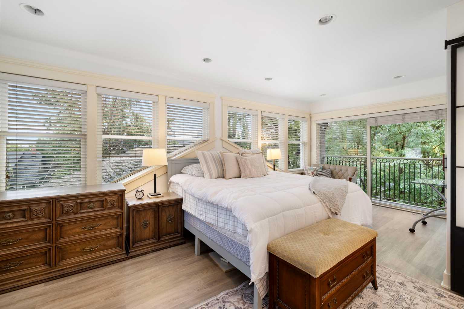 342 Superior Avenue SW