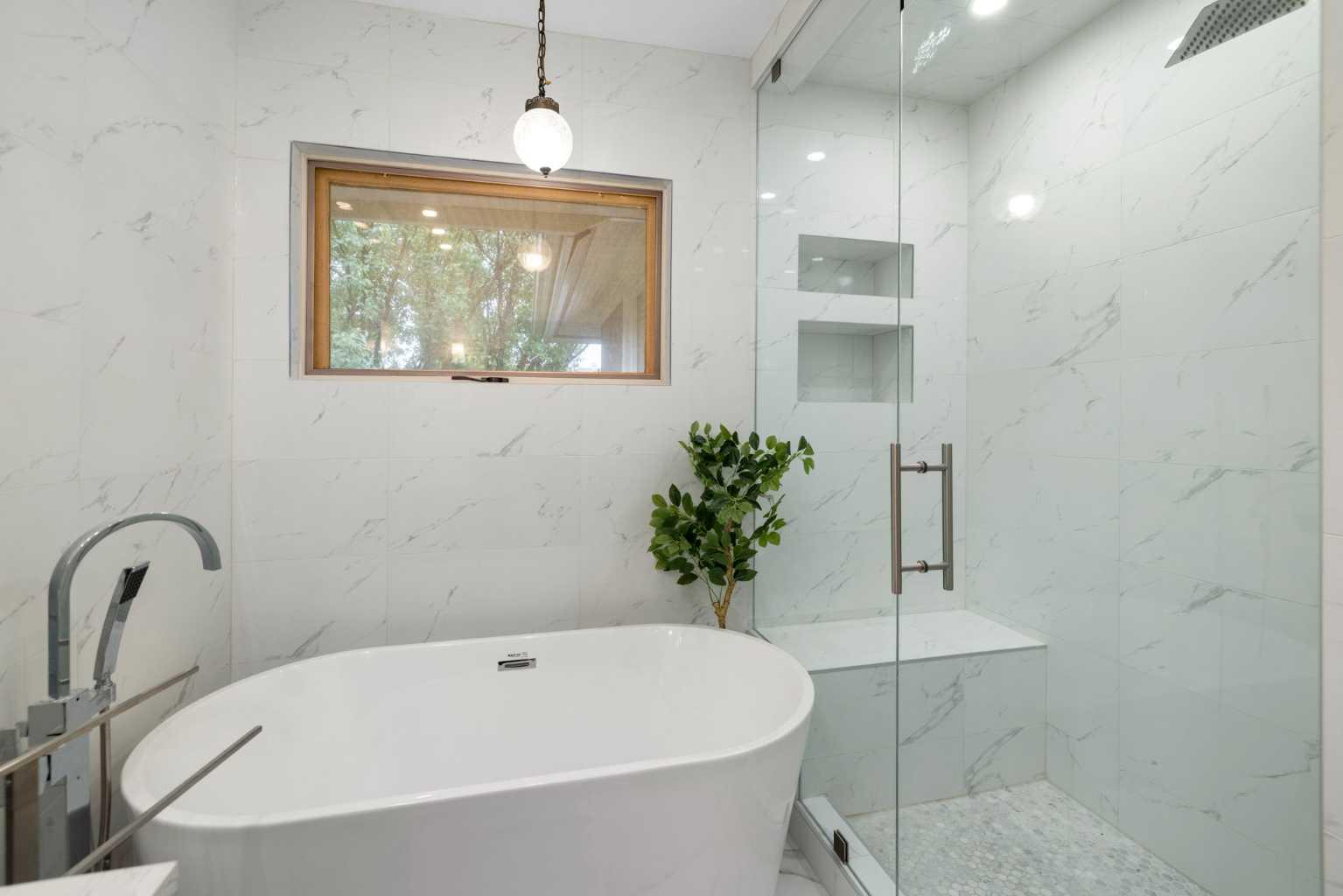 342 Superior Avenue SW