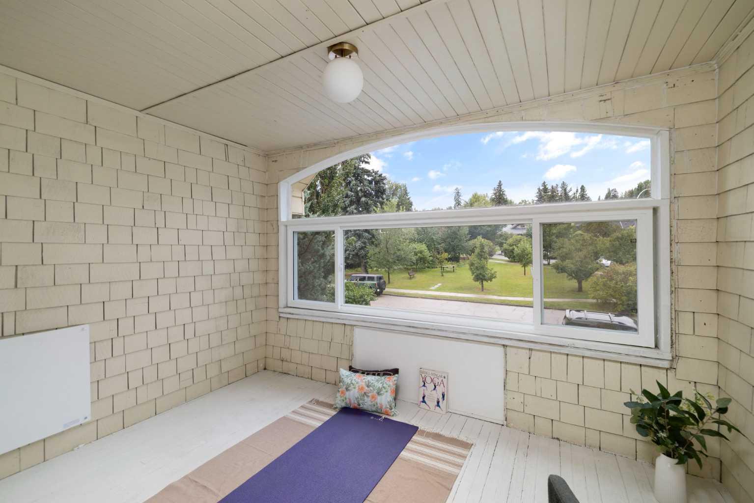 342 Superior Avenue SW