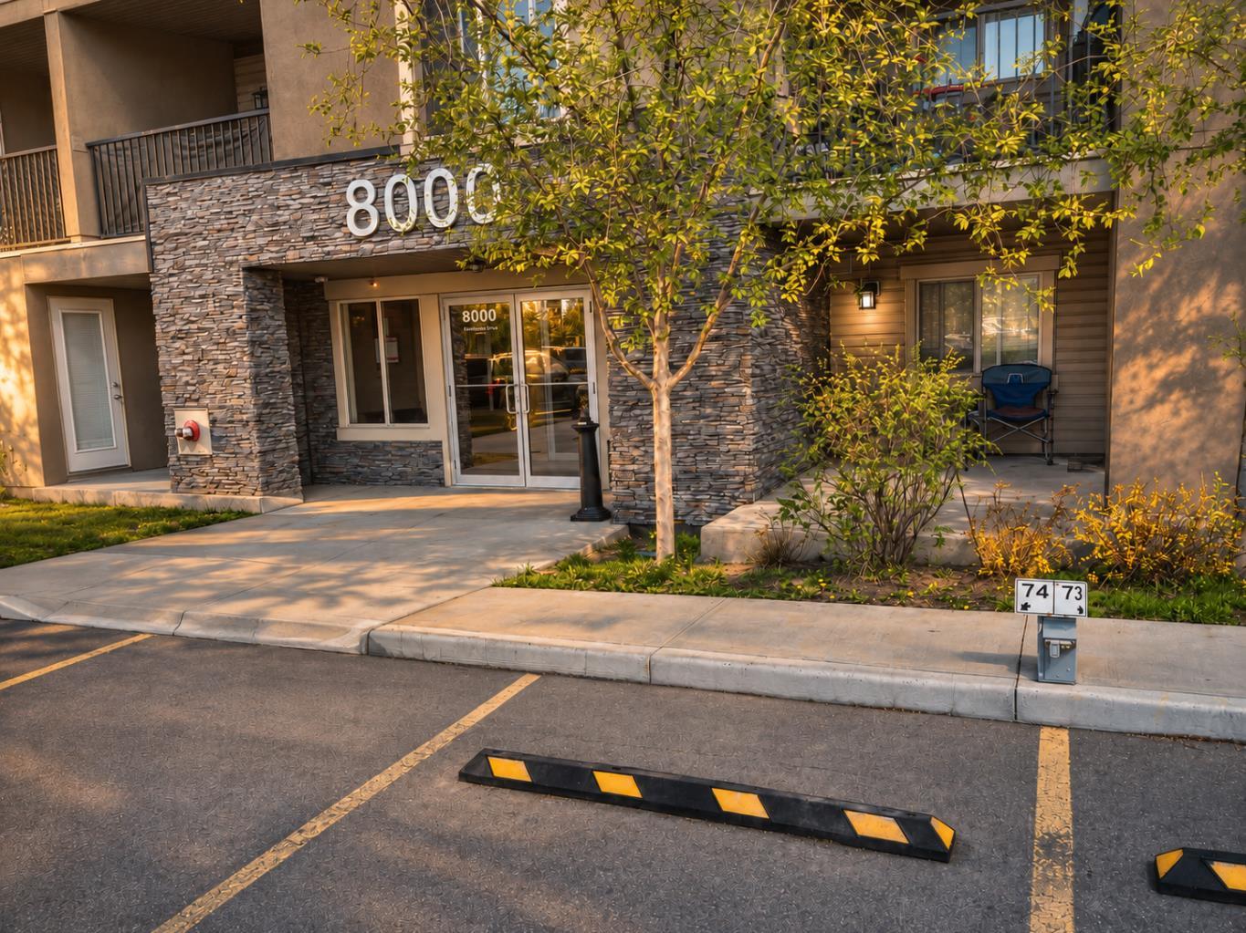 8112, 403 Mackenzie Way SW
