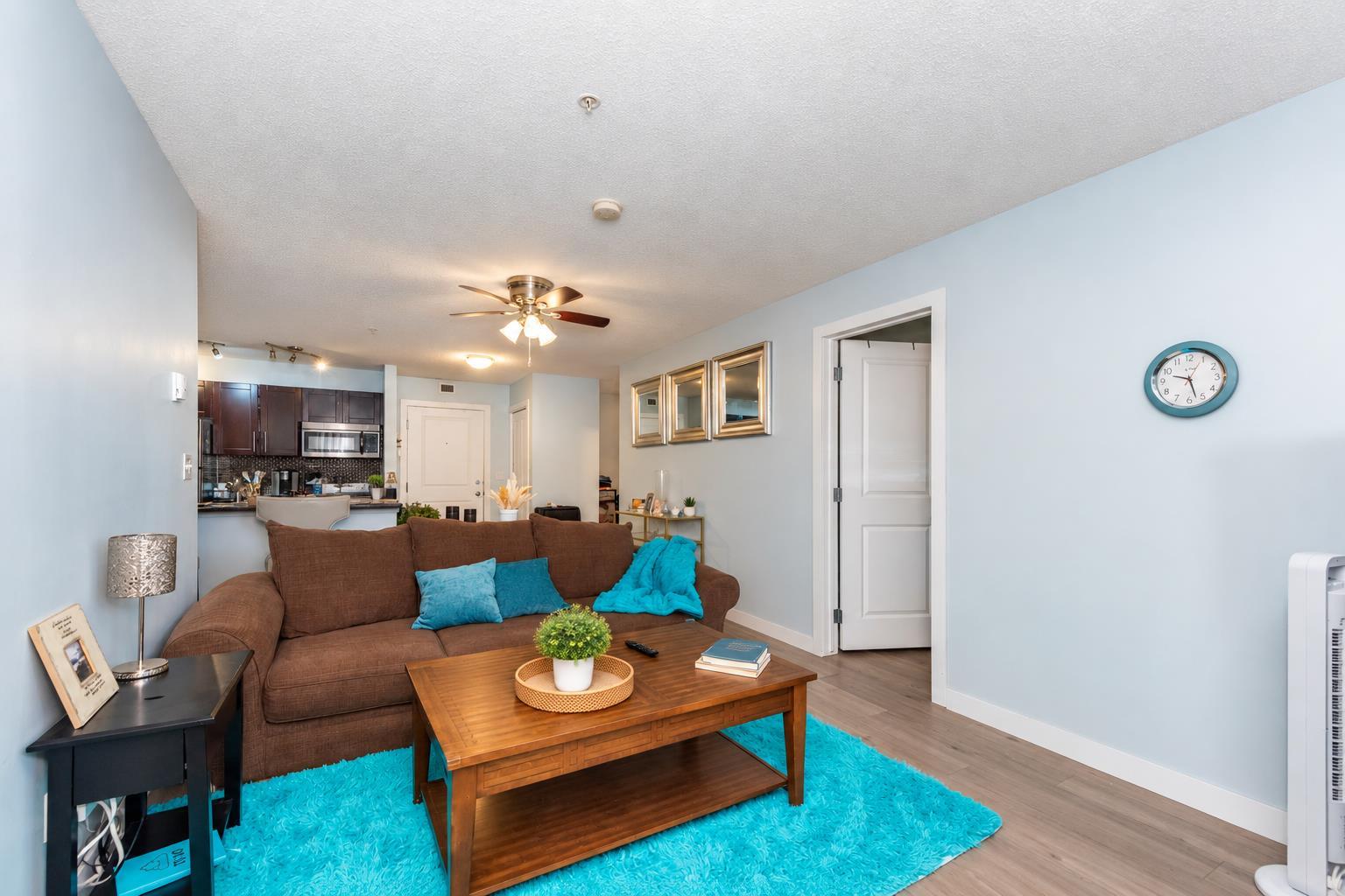 8112, 403 Mackenzie Way SW