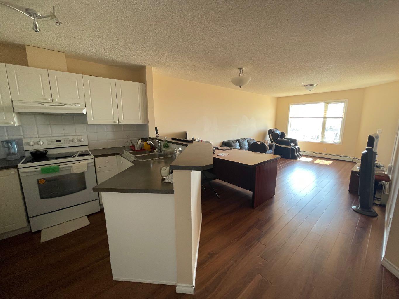 1204, 950 Arbour Lake Road NW
