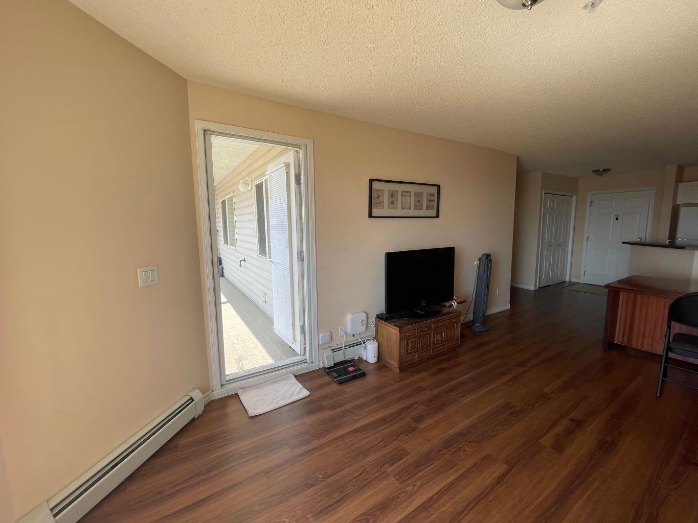 1204, 950 Arbour Lake Road NW