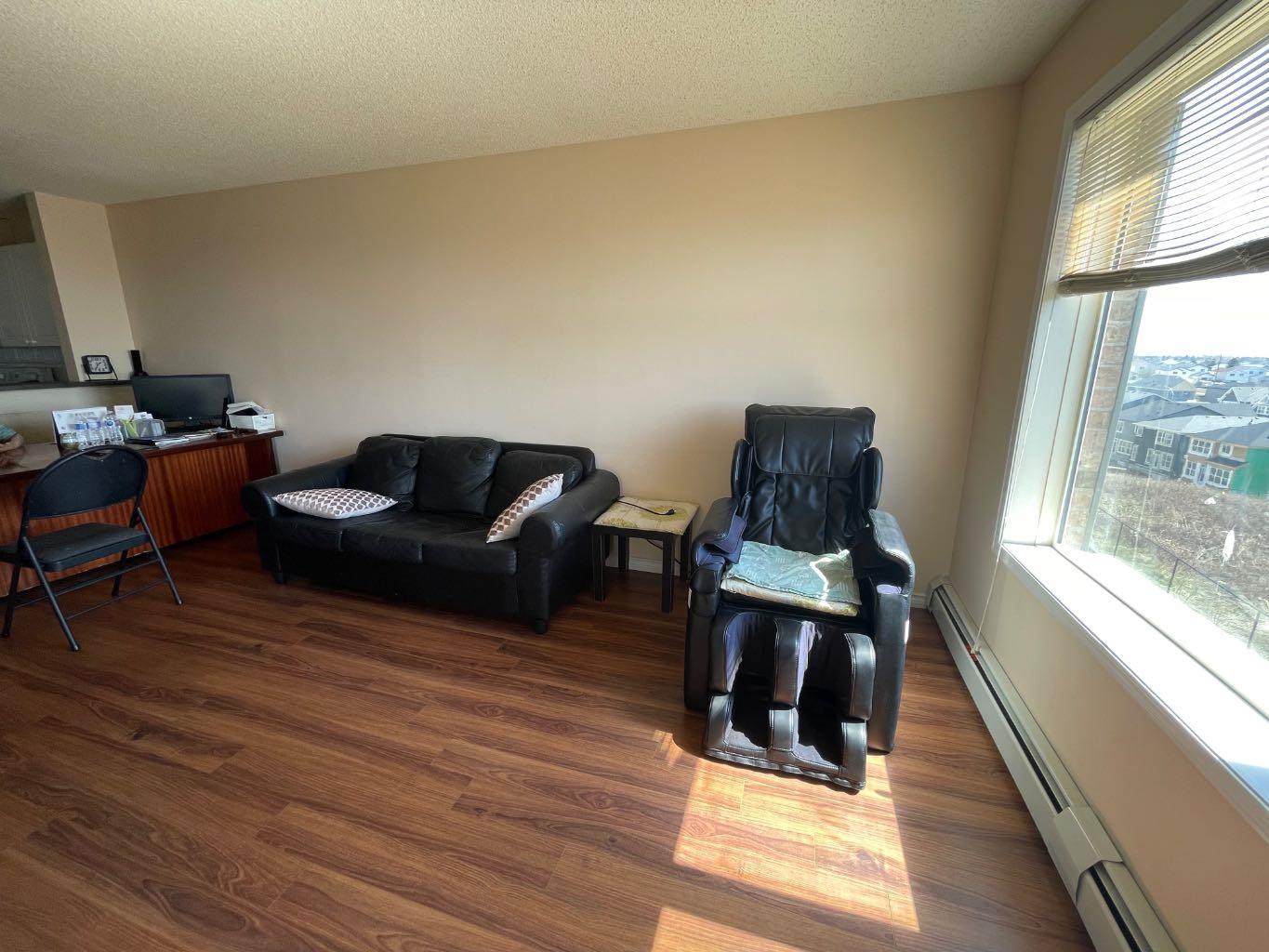1204, 950 Arbour Lake Road NW
