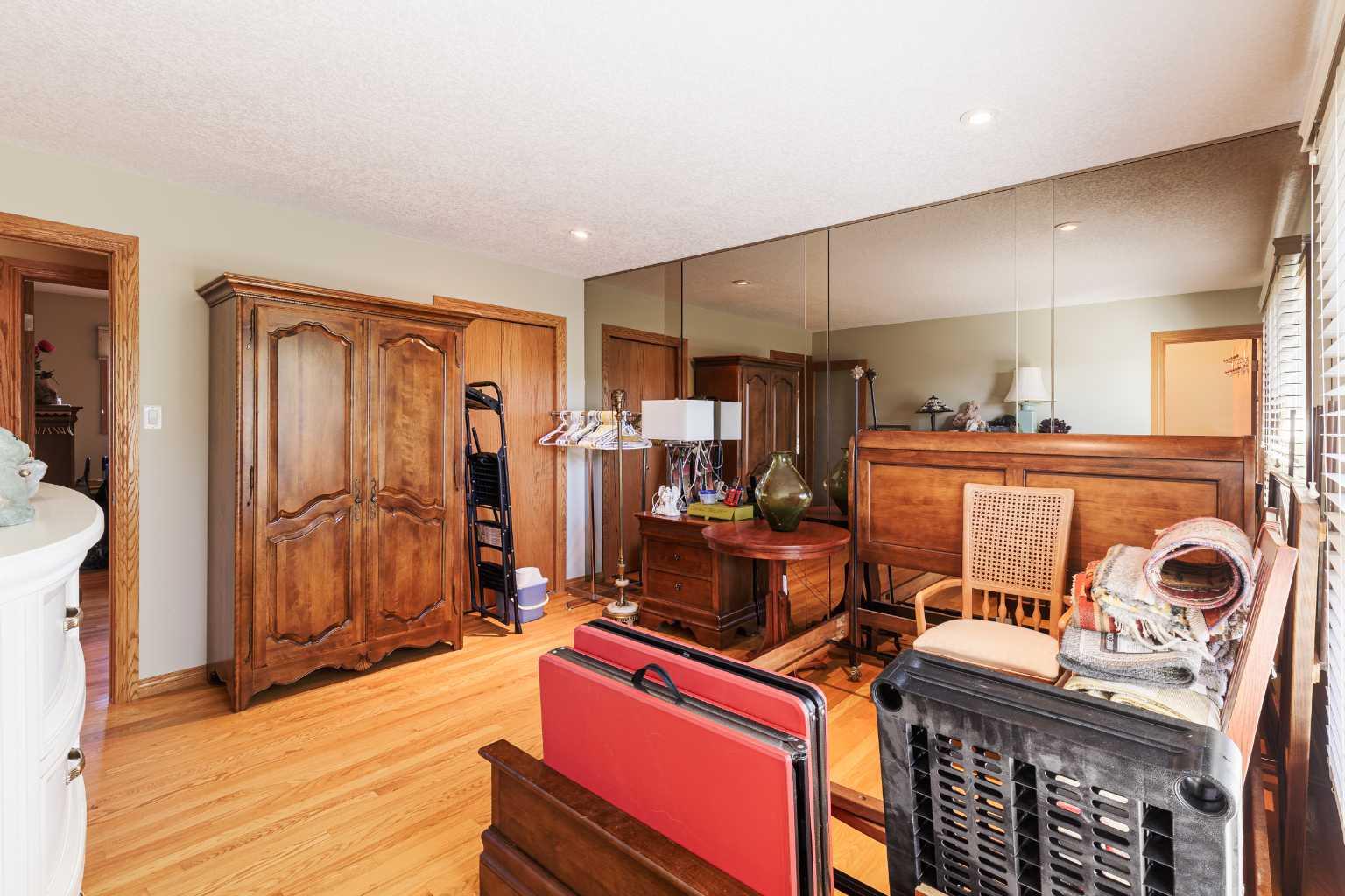 346 Rundleview Drive NE