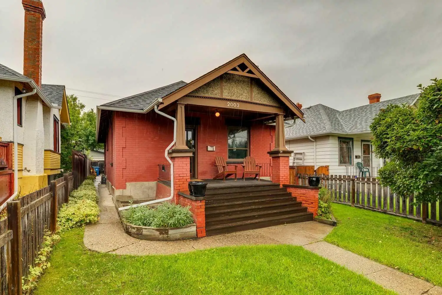 2003 26A Street SW