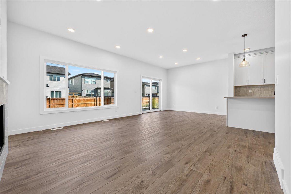 156 Emberside Hollow 