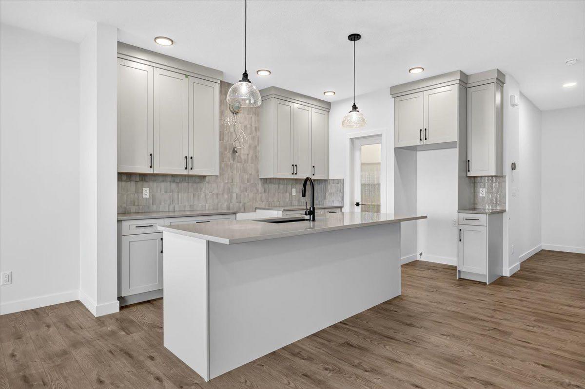 156 Emberside Hollow 