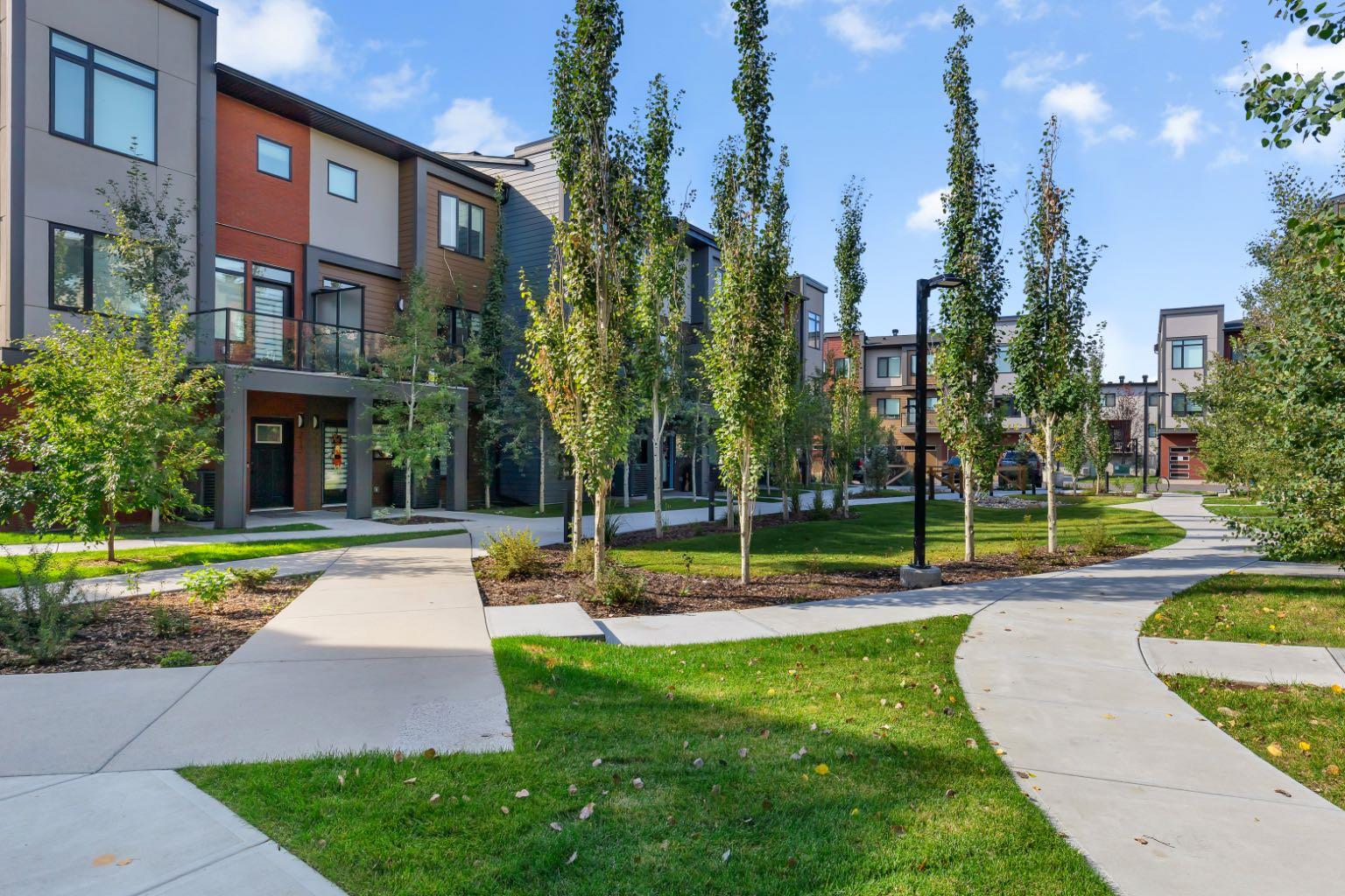 213 Greenbriar Common NW