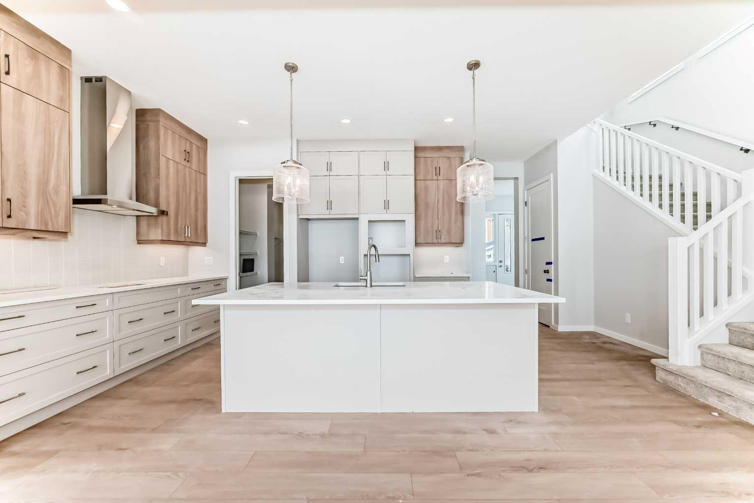 203 Langwell Common SE