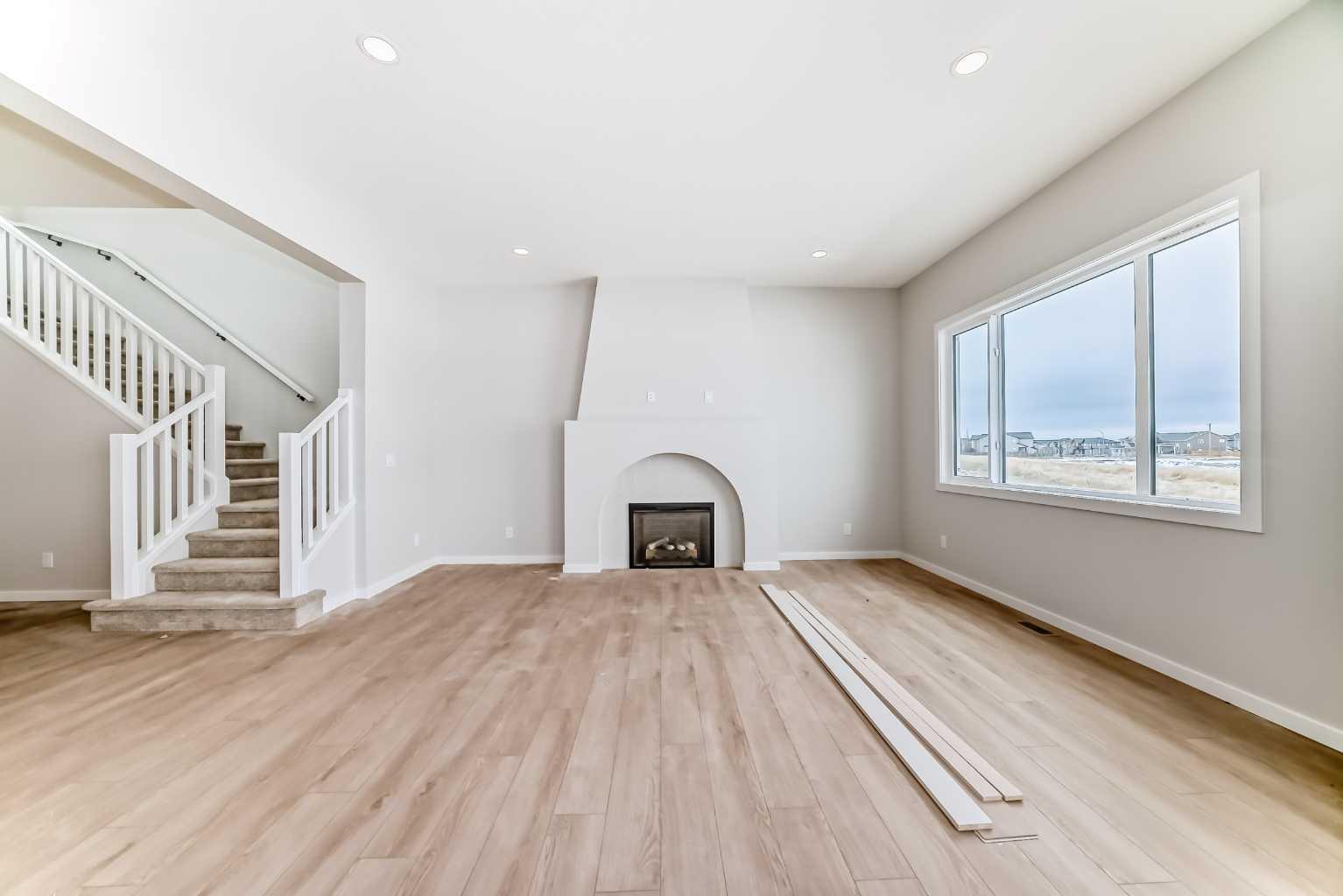 203 Langwell Common SE