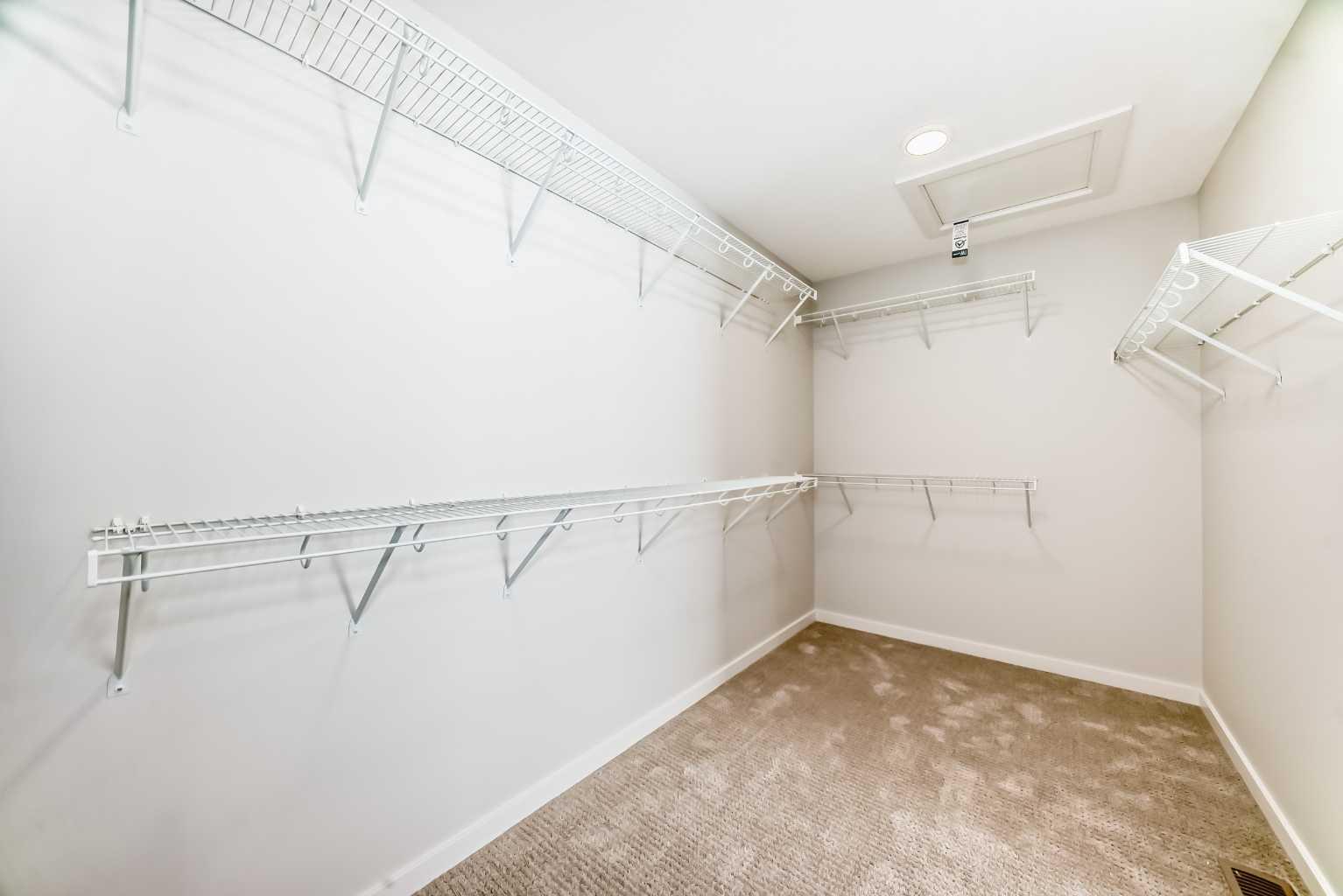 203 Langwell Common SE