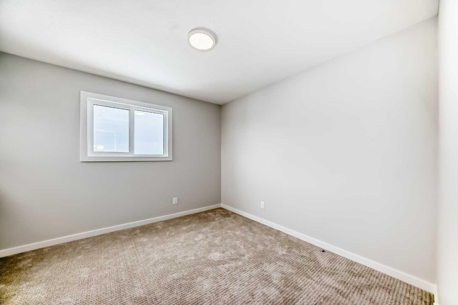 203 Langwell Common SE
