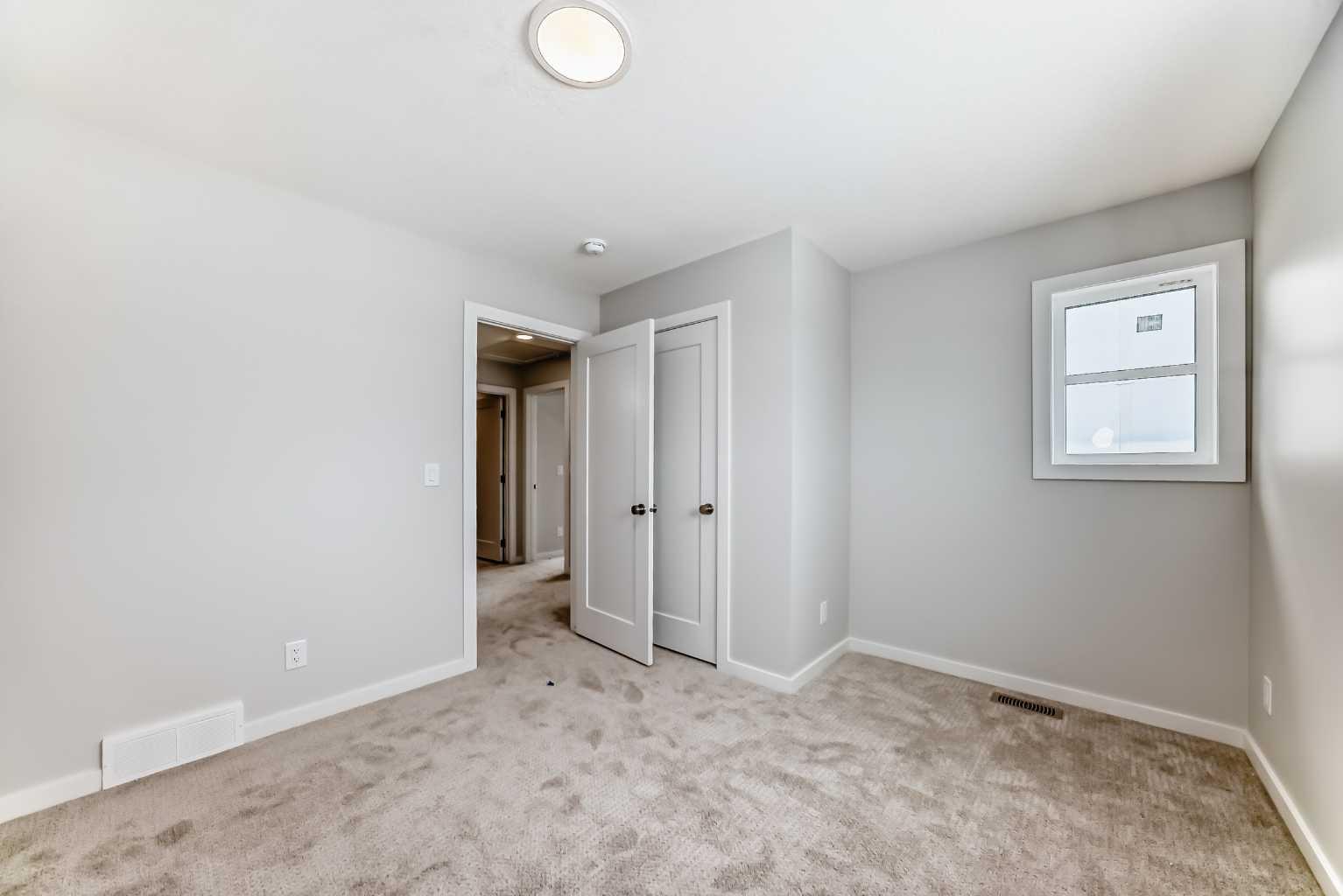 203 Langwell Common SE