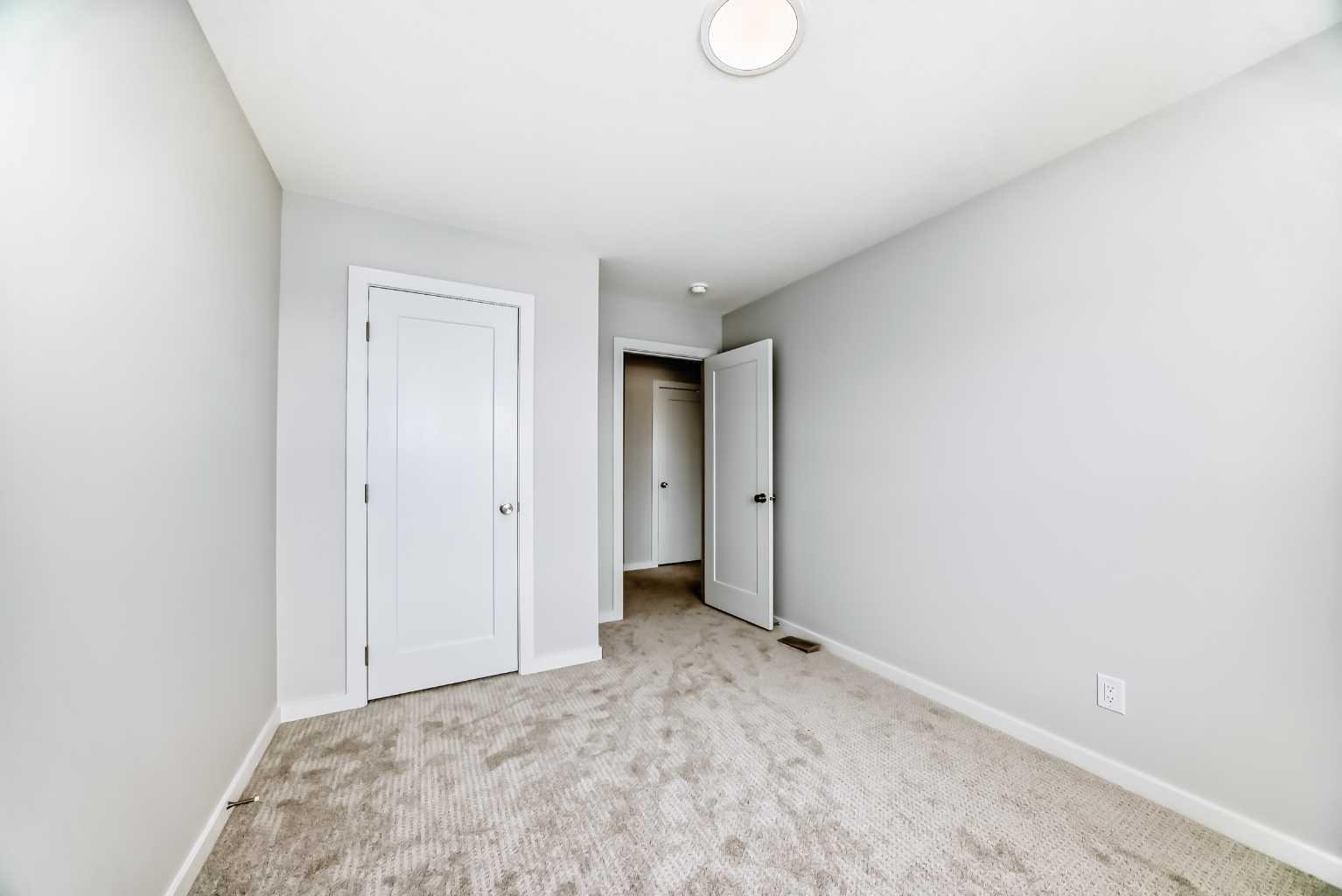 203 Langwell Common SE