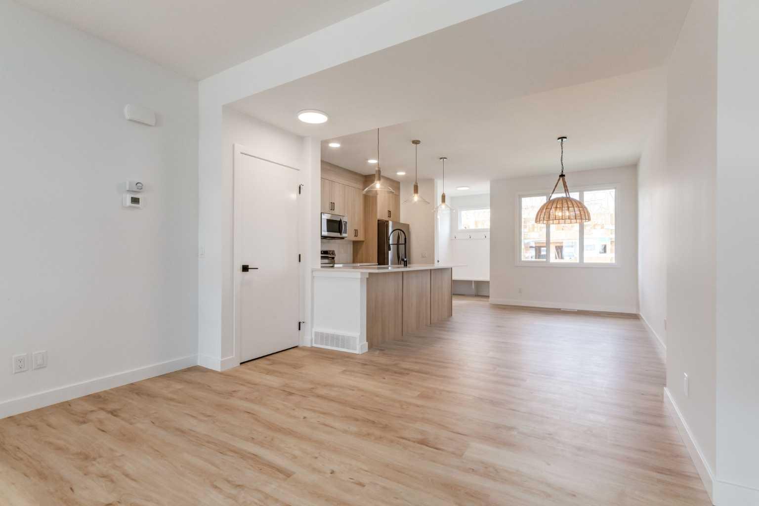 2401 Creeker Lane 