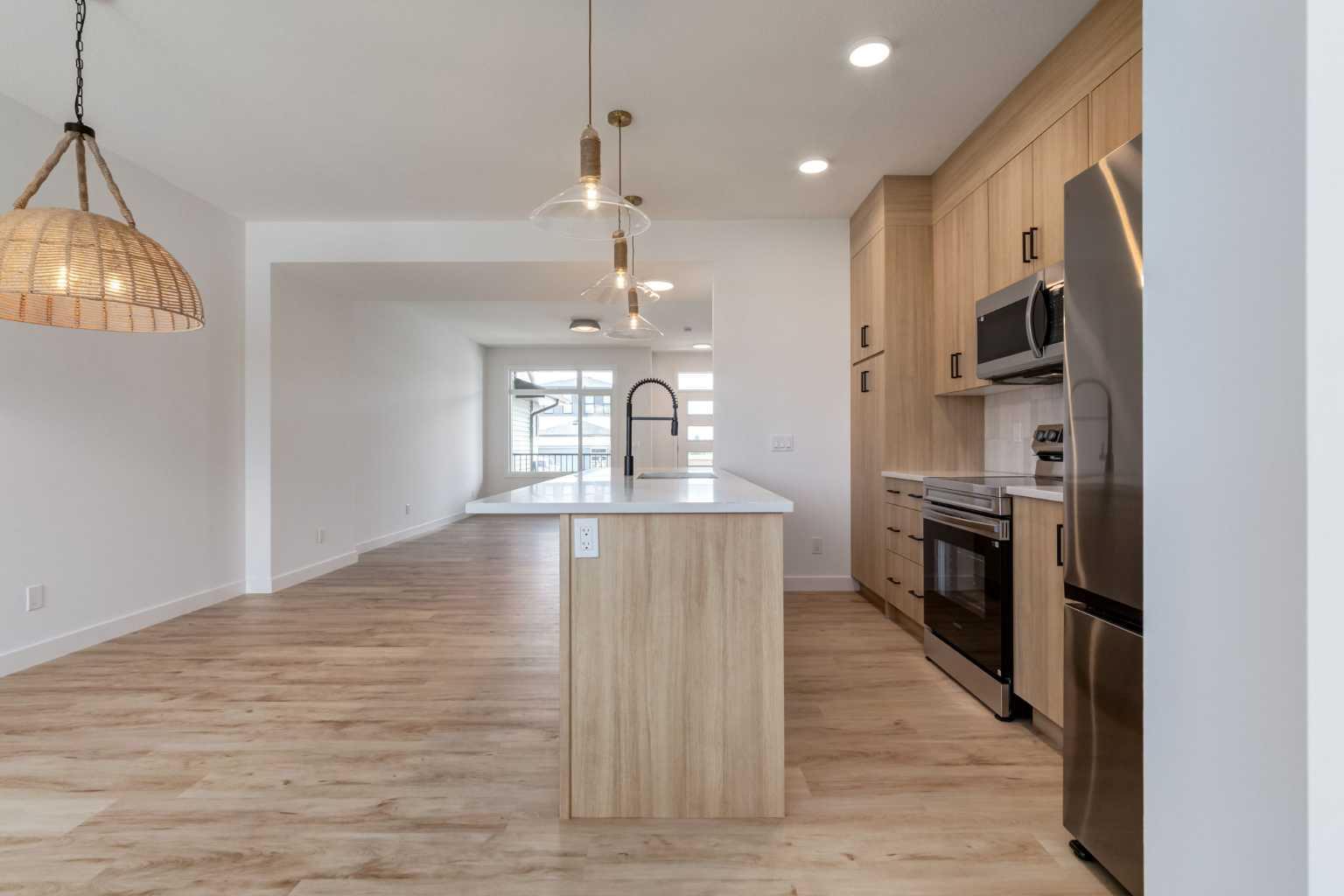2401 Creeker Lane 
