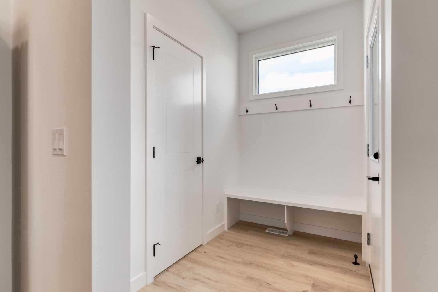 2401 Creeker Lane 