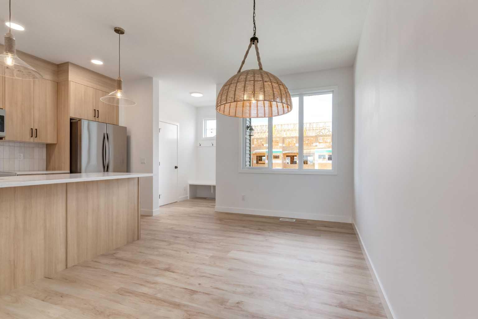 2401 Creeker Lane 