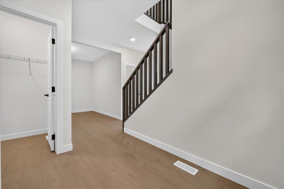 13 Emberside Grove 