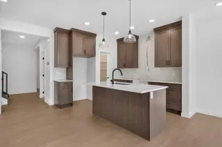 13 Emberside Grove 
