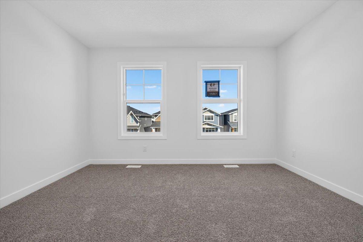 13 Emberside Grove 