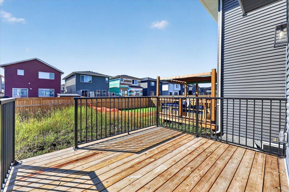 13 Emberside Grove 
