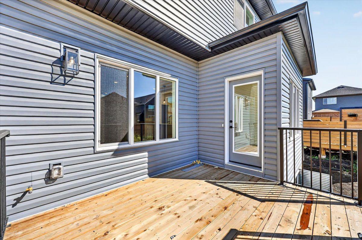 13 Emberside Grove 