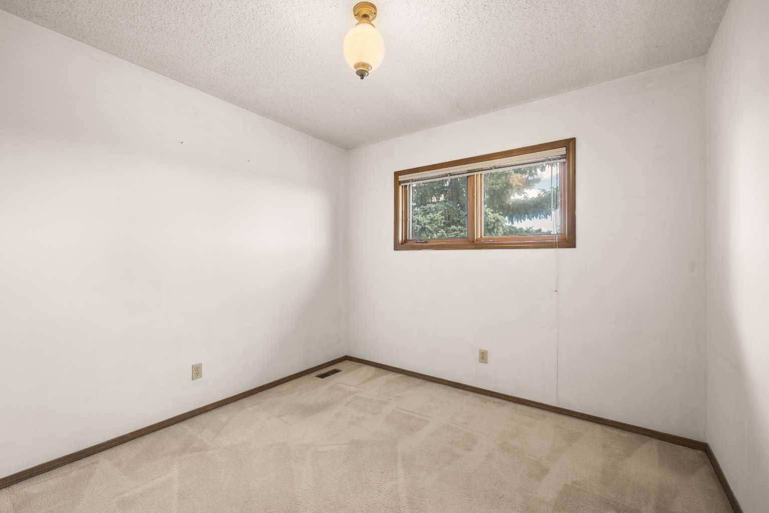 195 Edgepark Boulevard NW