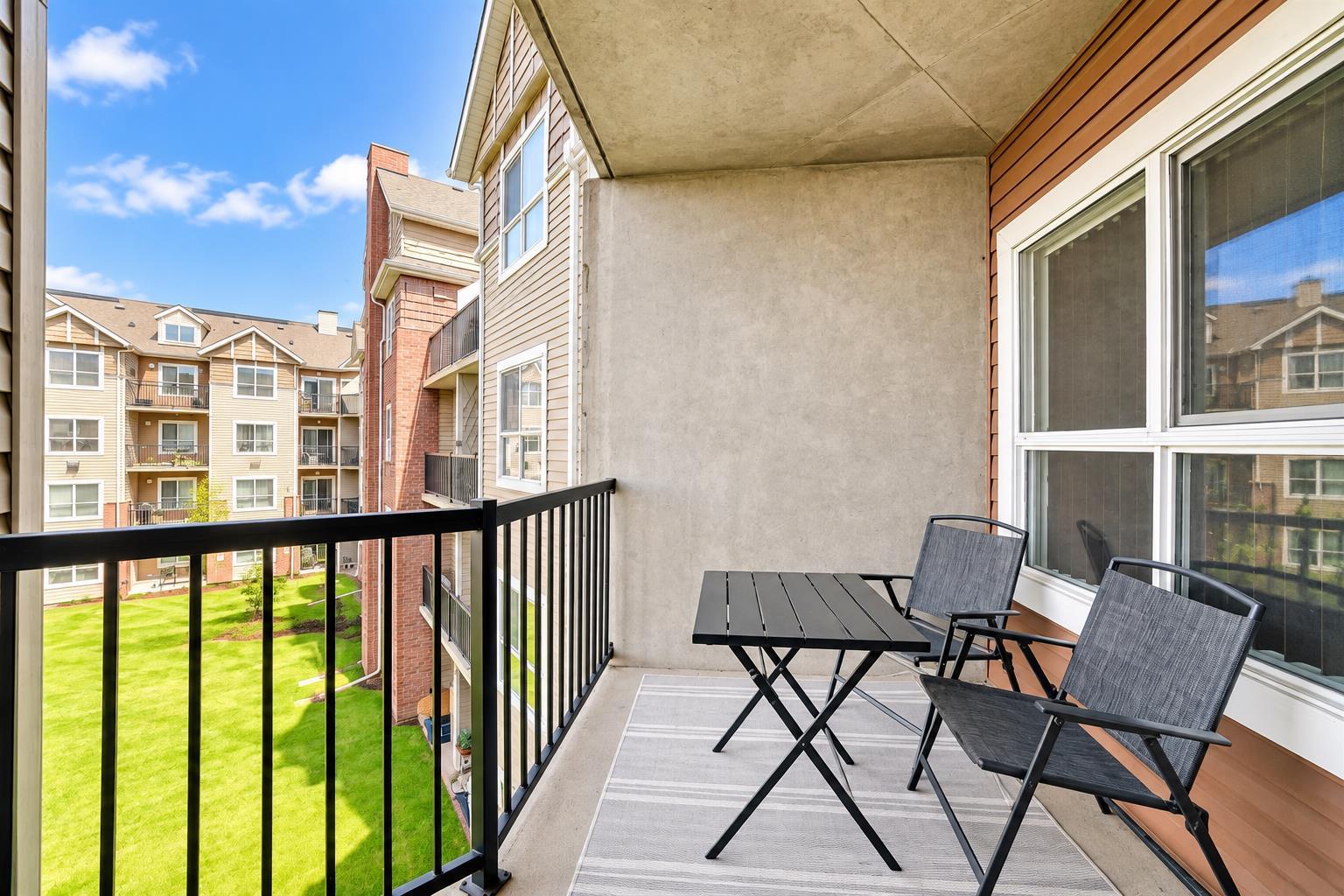 3309, 73 Erin Woods Court SE