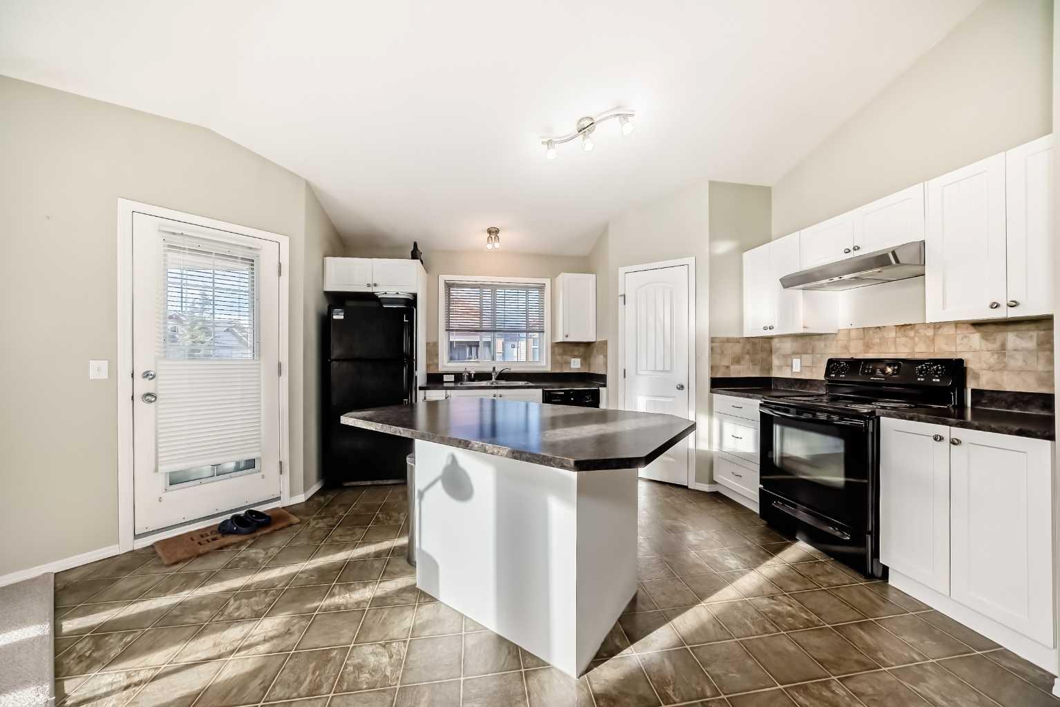205, 20 Panatella Landing NW