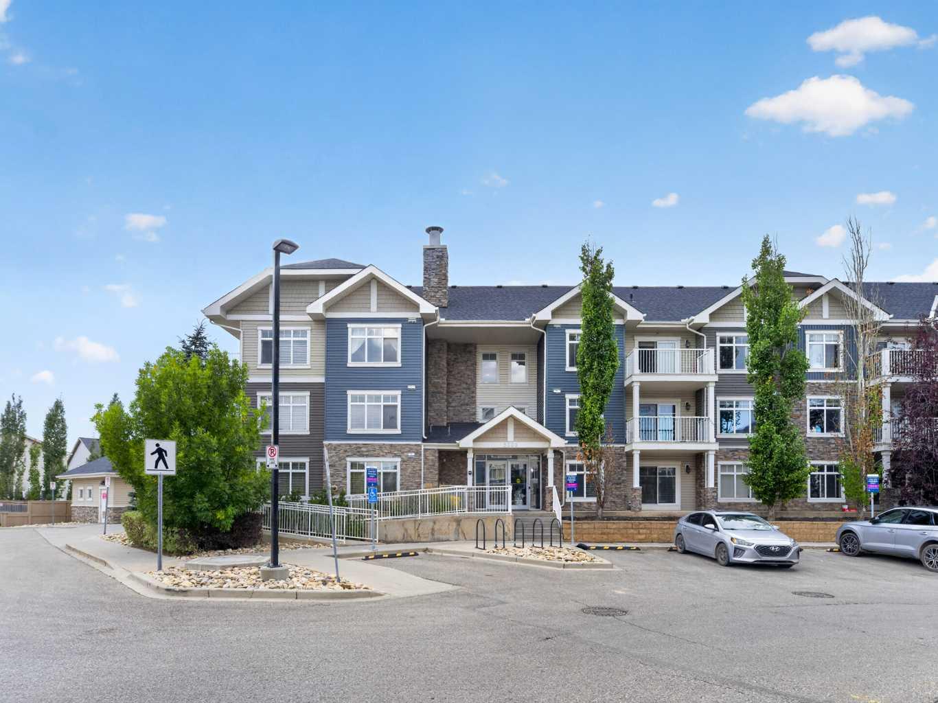 5201, 155 Skyview Ranch Way NE