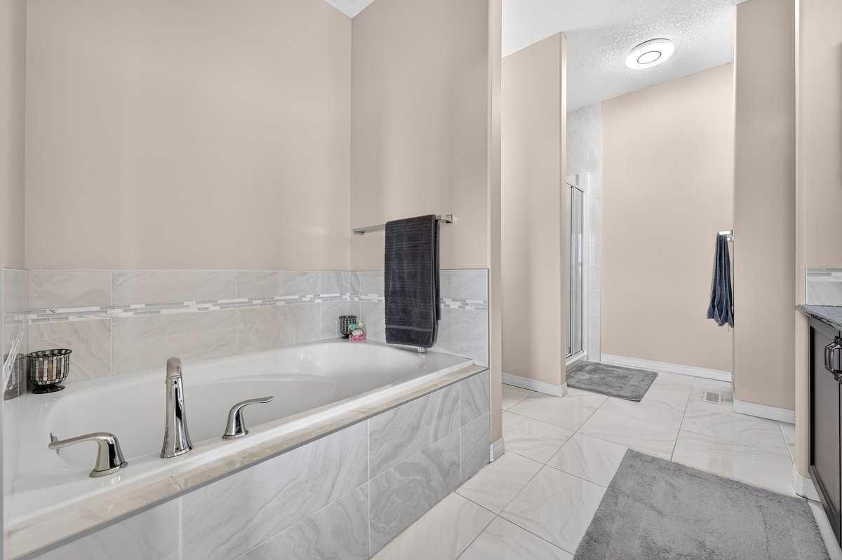 40 Sherwood Manor NW